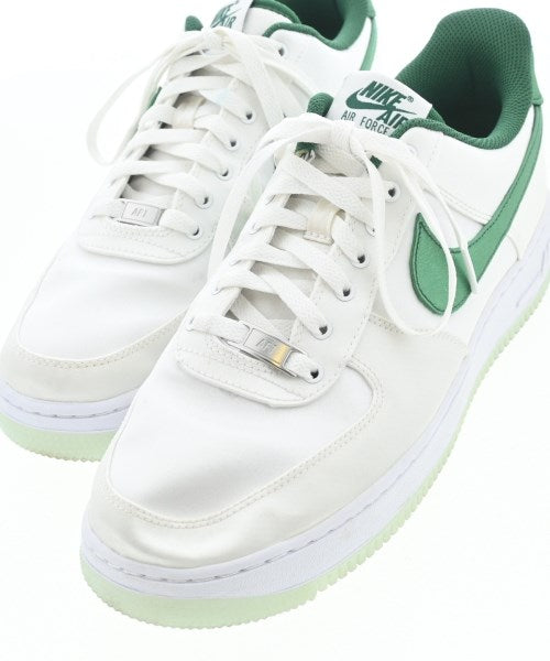 NIKE รองเท้าผ้าใบ