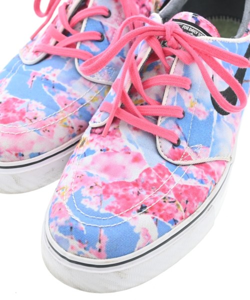 NIKE รองเท้าผ้าใบ
