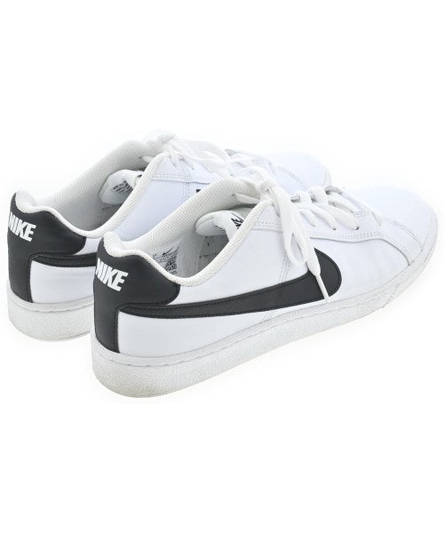 NIKE รองเท้าผ้าใบ