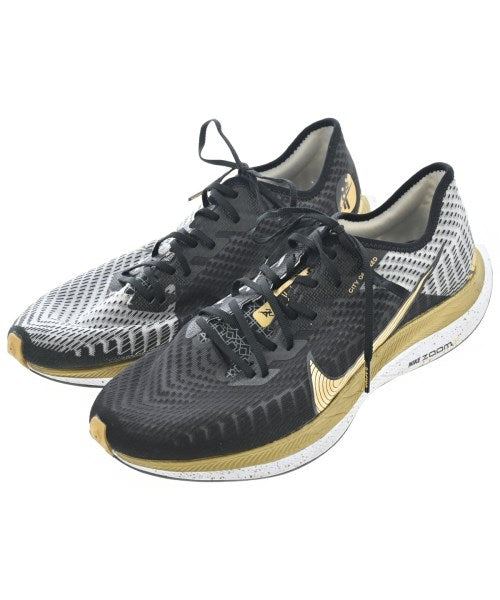 NIKE รองเท้าผ้าใบ