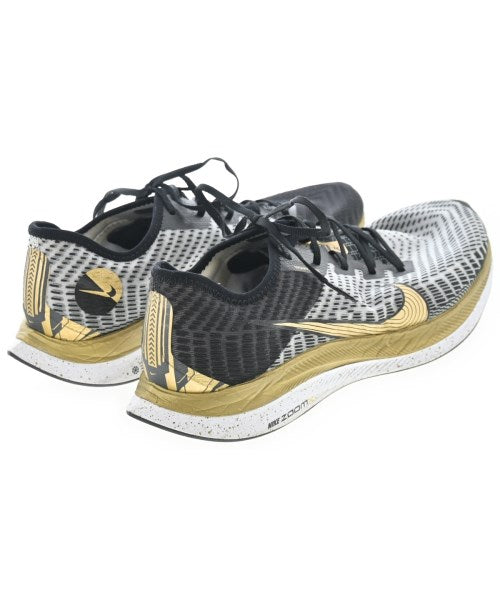 NIKE รองเท้าผ้าใบ