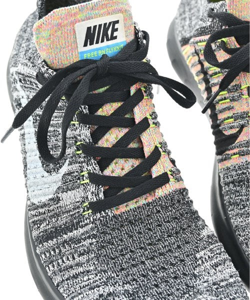 NIKE รองเท้าผ้าใบ
