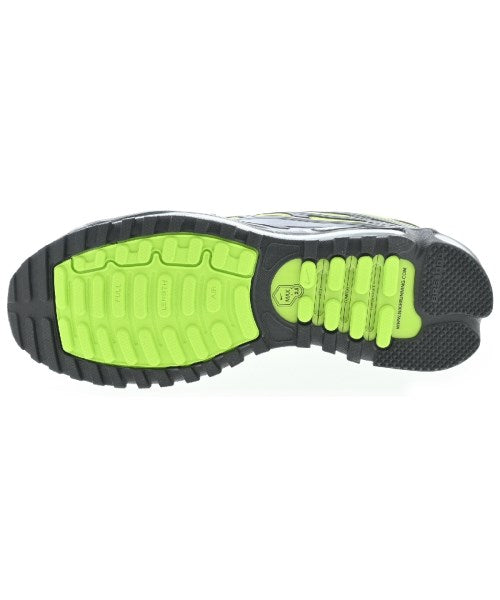 NIKE รองเท้าผ้าใบ