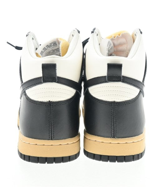NIKE รองเท้าผ้าใบ