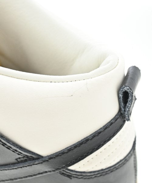 NIKE รองเท้าผ้าใบ