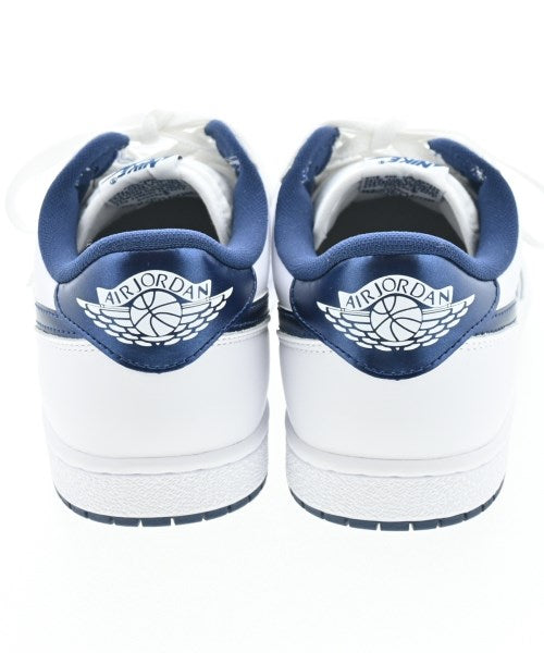 NIKE รองเท้าผ้าใบ