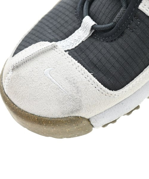 NIKE รองเท้าผ้าใบ