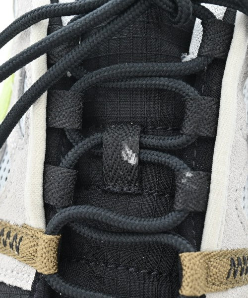 NIKE รองเท้าผ้าใบ