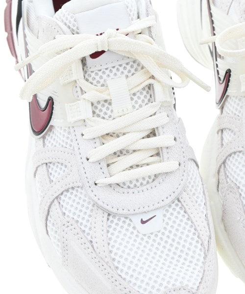 NIKE รองเท้าผ้าใบ