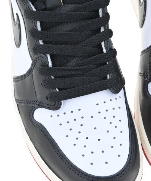 NIKE รองเท้าผ้าใบ