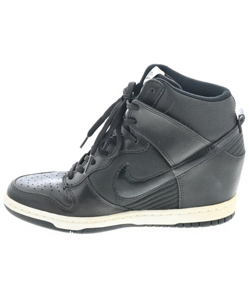 NIKE รองเท้าผ้าใบ