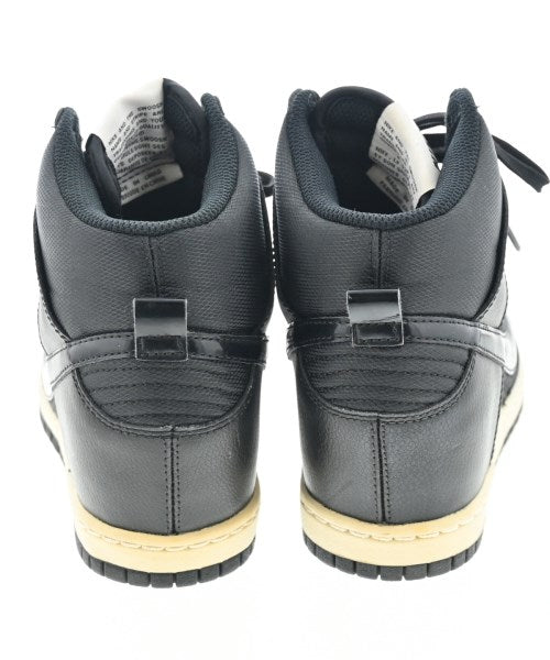 NIKE รองเท้าผ้าใบ