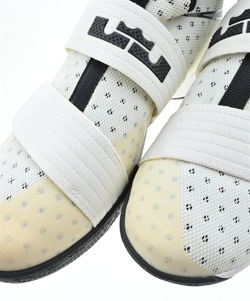 NIKE รองเท้าผ้าใบ