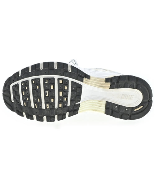 NIKE รองเท้าผ้าใบ