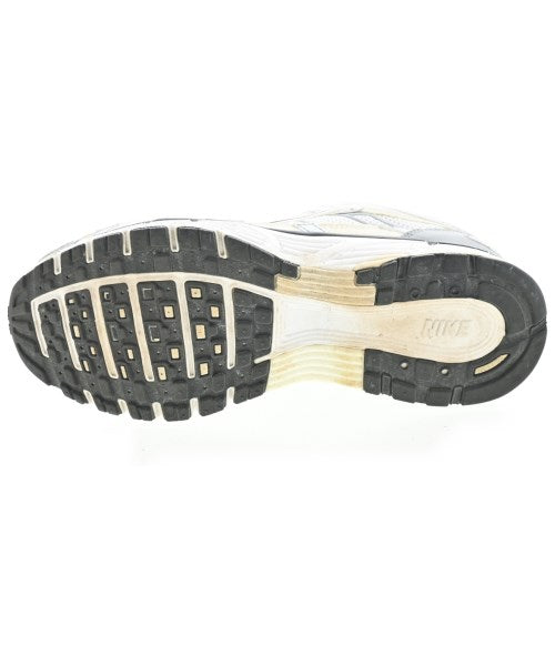 NIKE รองเท้าผ้าใบ