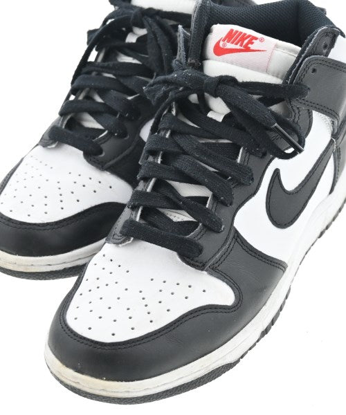 NIKE รองเท้าผ้าใบ