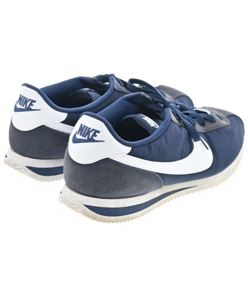 NIKE รองเท้าผ้าใบ