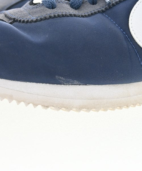 NIKE รองเท้าผ้าใบ