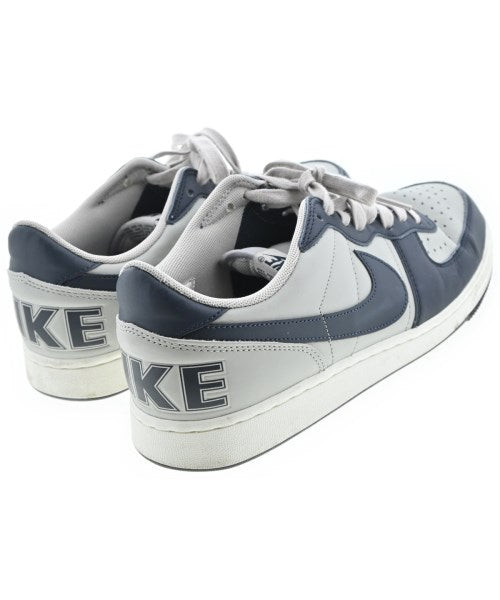 NIKE รองเท้าผ้าใบ