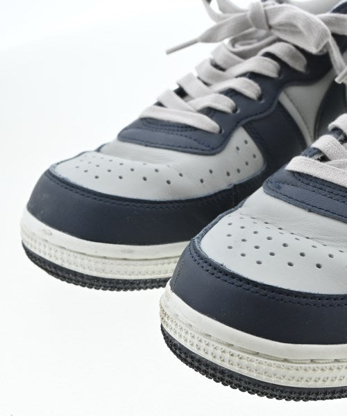 NIKE รองเท้าผ้าใบ