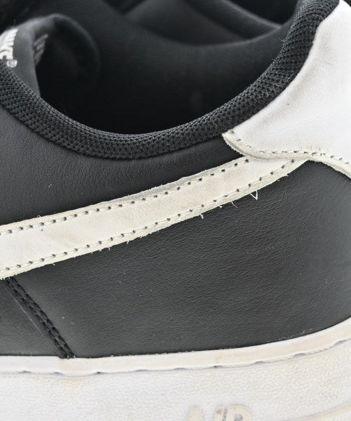 NIKE รองเท้าผ้าใบ