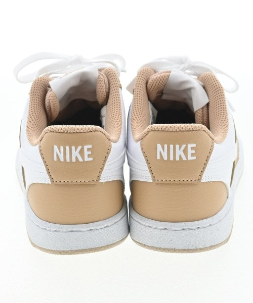 NIKE รองเท้าผ้าใบ