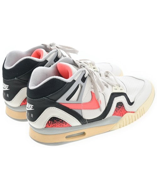 NIKE รองเท้าผ้าใบ