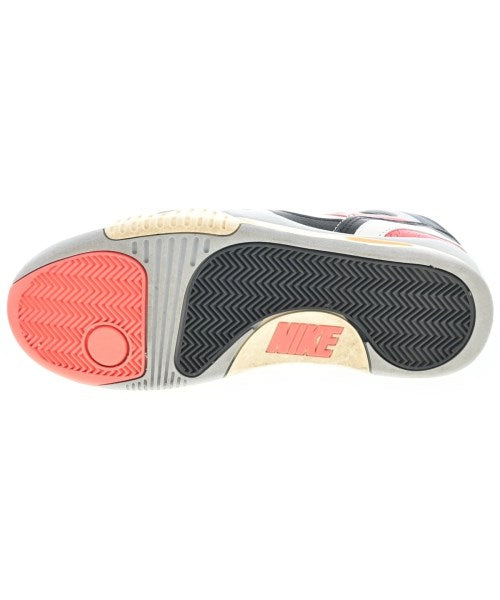 NIKE รองเท้าผ้าใบ