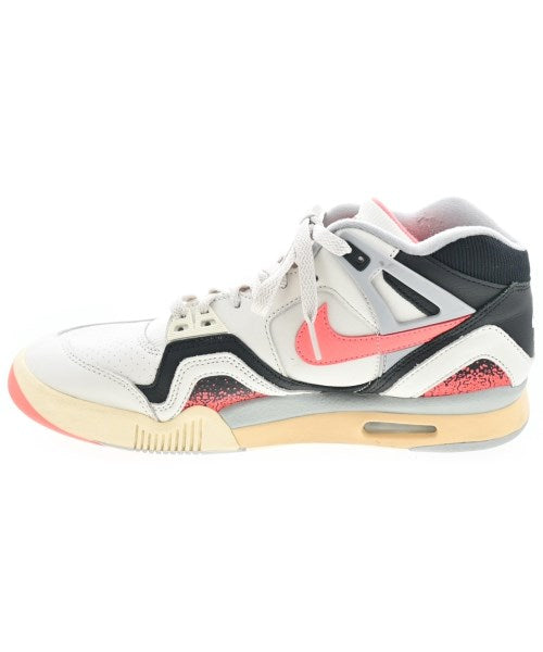 NIKE รองเท้าผ้าใบ