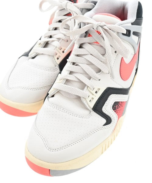 NIKE รองเท้าผ้าใบ