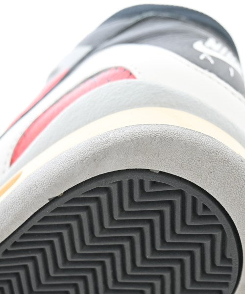 NIKE รองเท้าผ้าใบ