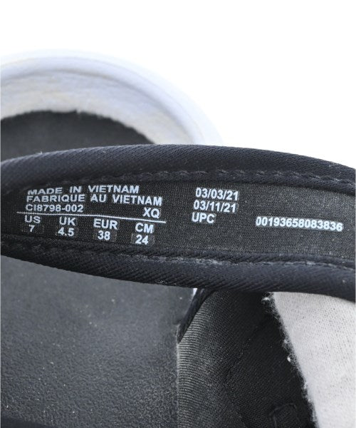 NIKE รองเท้าแตะ