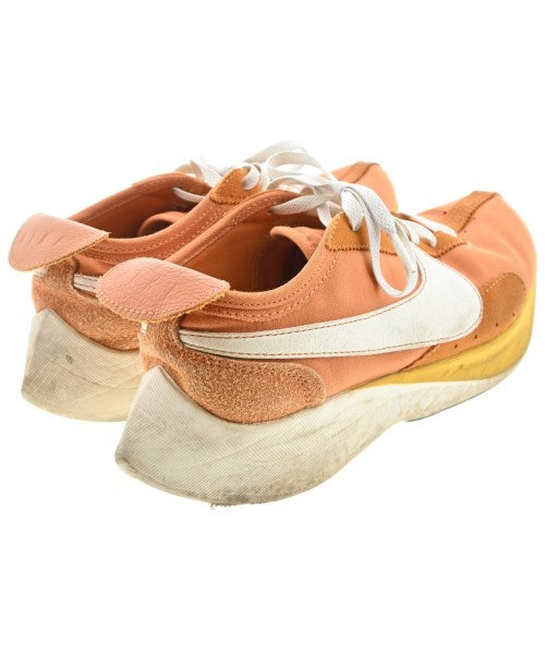 NIKE รองเท้าผ้าใบ