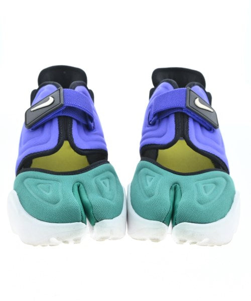 NIKE รองเท้าผ้าใบ