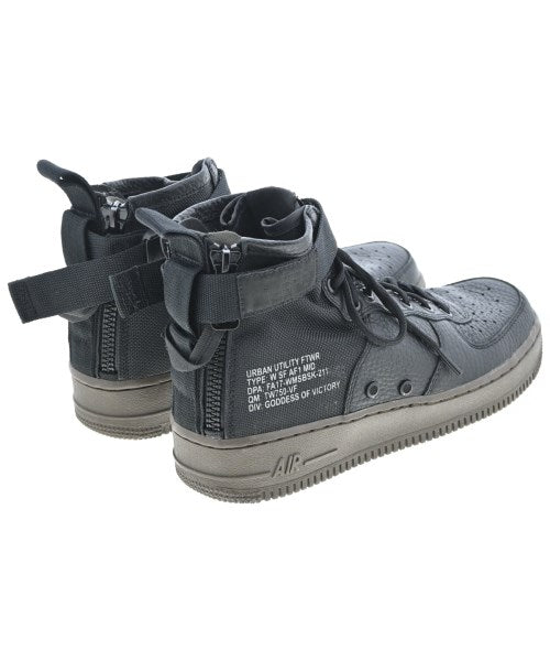 NIKE รองเท้าผ้าใบ