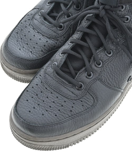 NIKE รองเท้าผ้าใบ