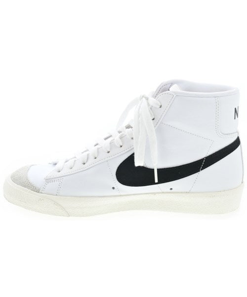 NIKE รองเท้าผ้าใบ