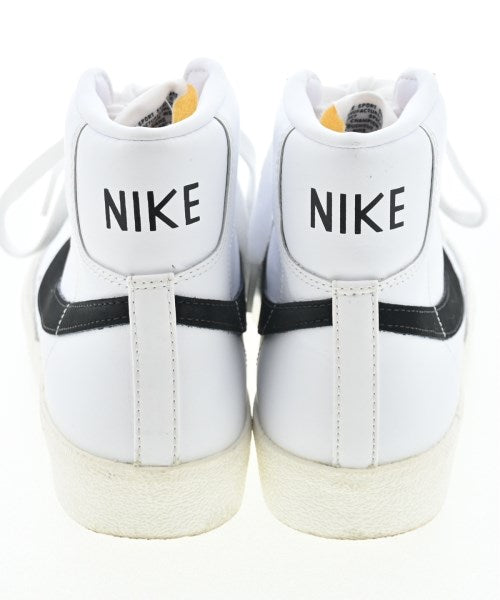 NIKE รองเท้าผ้าใบ