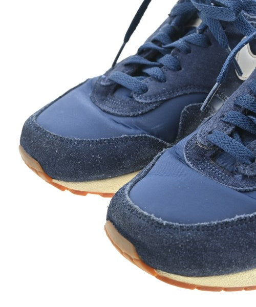 NIKE รองเท้าผ้าใบ