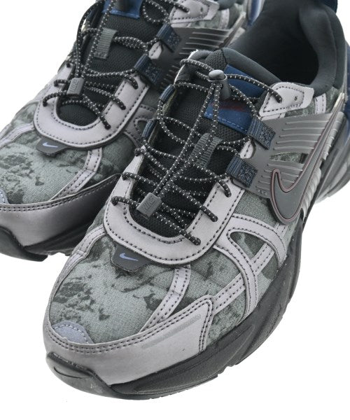 NIKE รองเท้าผ้าใบ