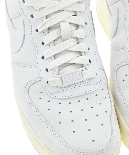 NIKE รองเท้าผ้าใบ