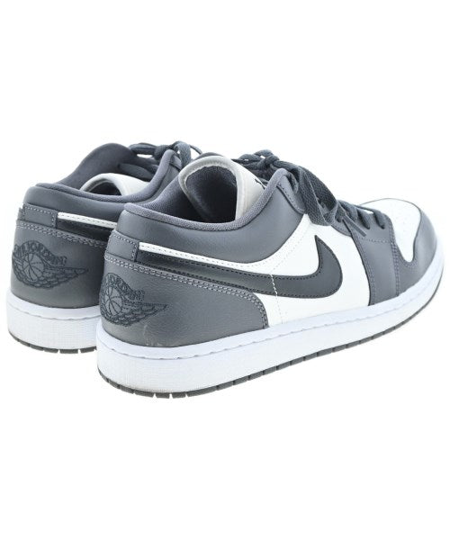 NIKE รองเท้าผ้าใบ