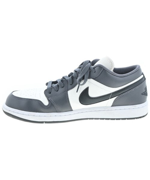 NIKE รองเท้าผ้าใบ