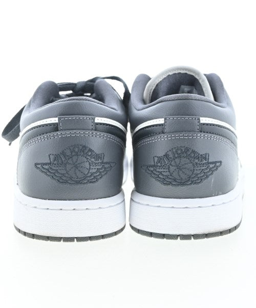 NIKE รองเท้าผ้าใบ