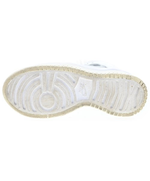 NIKE รองเท้าผ้าใบ