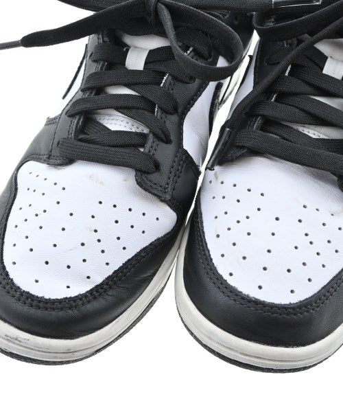 NIKE รองเท้าผ้าใบ