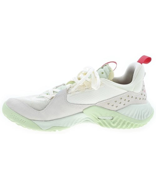 NIKE รองเท้าผ้าใบ