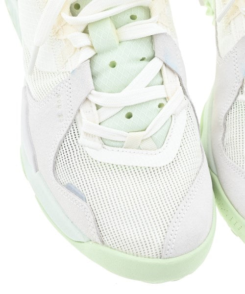 NIKE รองเท้าผ้าใบ