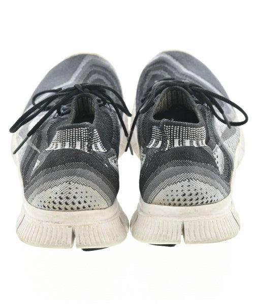 NIKE รองเท้าผ้าใบ