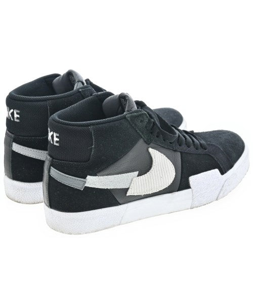NIKE รองเท้าผ้าใบ